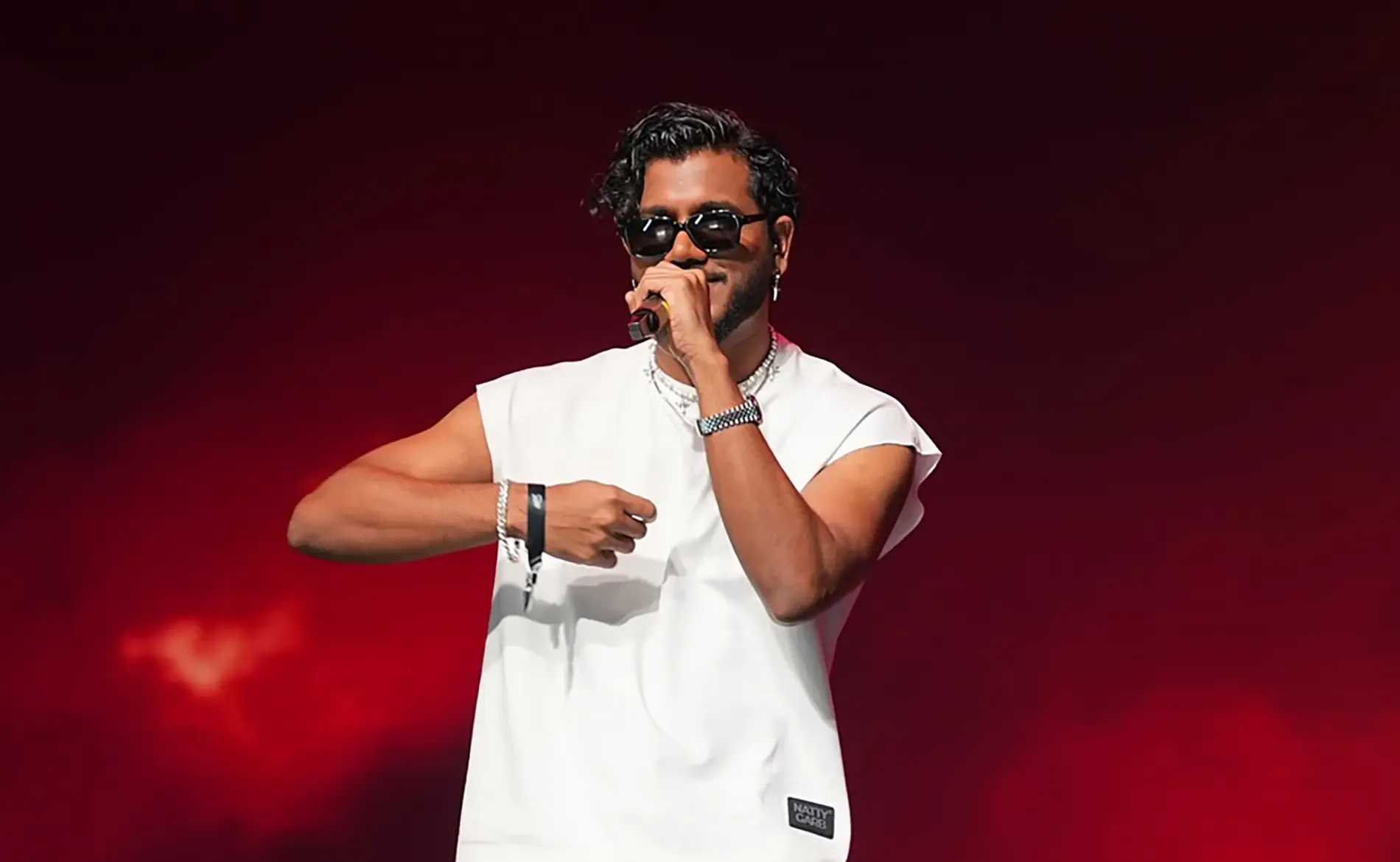 How Does King Balance Music Creation and Cult Status?