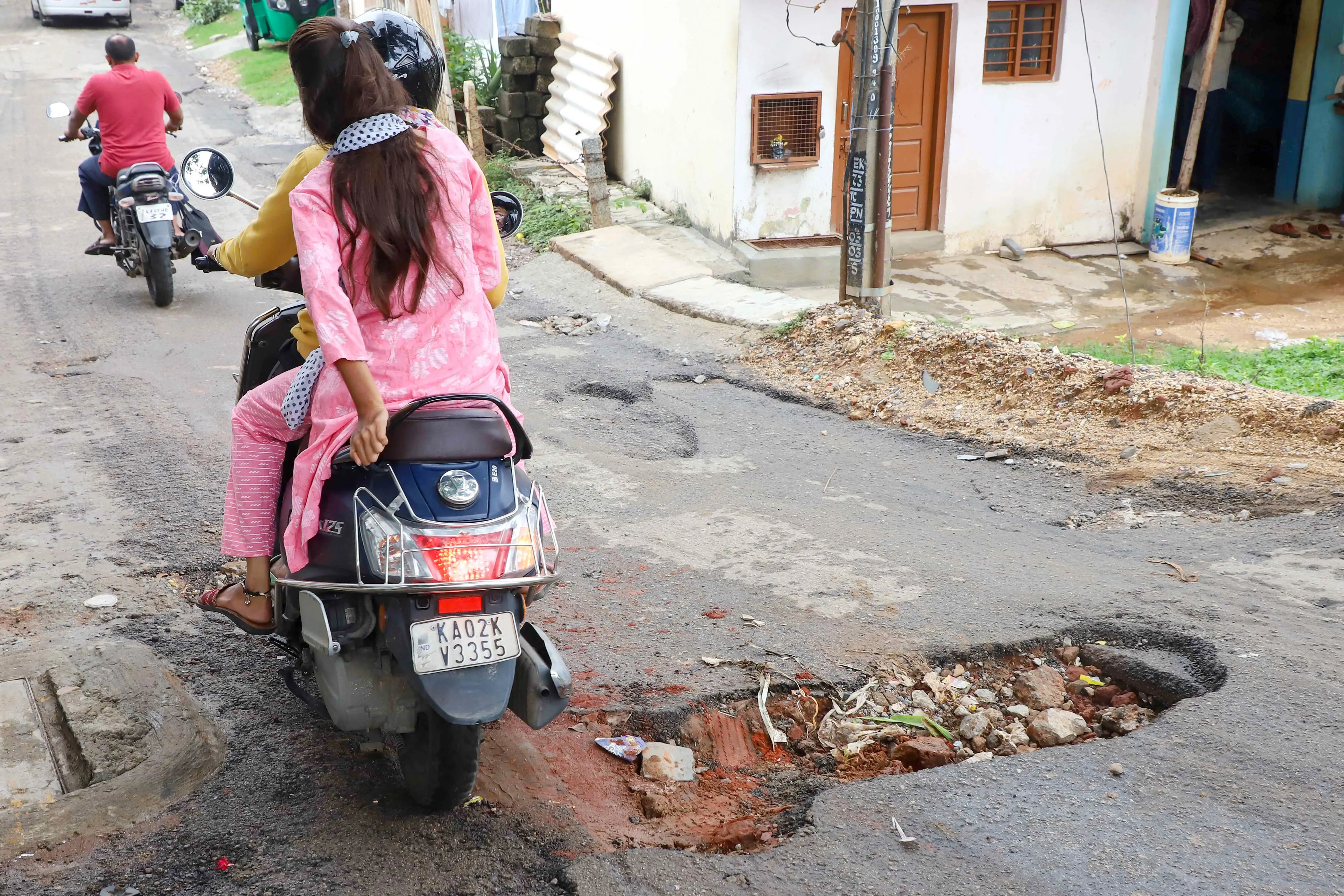 Is Kiran Mazumdar-Shaw's critique on Bengaluru's road and garbage issues justified?