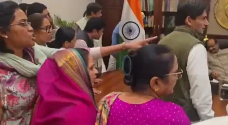 Did Kiren Rijiju Accuse 20-25 Congress MPs of Abusing the LS Speaker and Threatening PM?