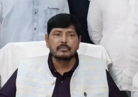 किसानों की ज्यादा से ज्यादा मदद होनी चाहिए: रामदास आठवले