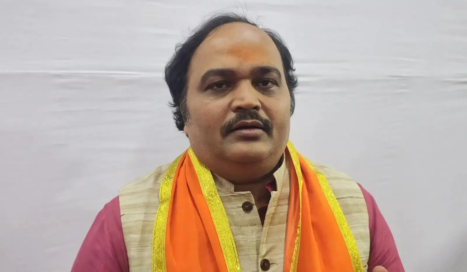 महाराष्ट्र में किसान राहत सरकार की प्राथमिकता, उद्धव के 'अप्रैल में सरकार गिरेगी' दावे को आनंद दुबे ने बताया कल्पना