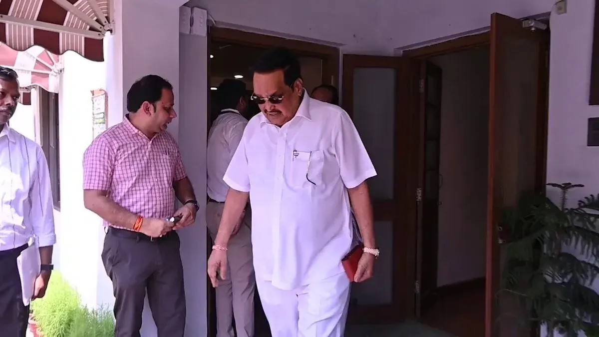 Kishan Reddy carpools to Cabinet meeting with Chouhan, Patil