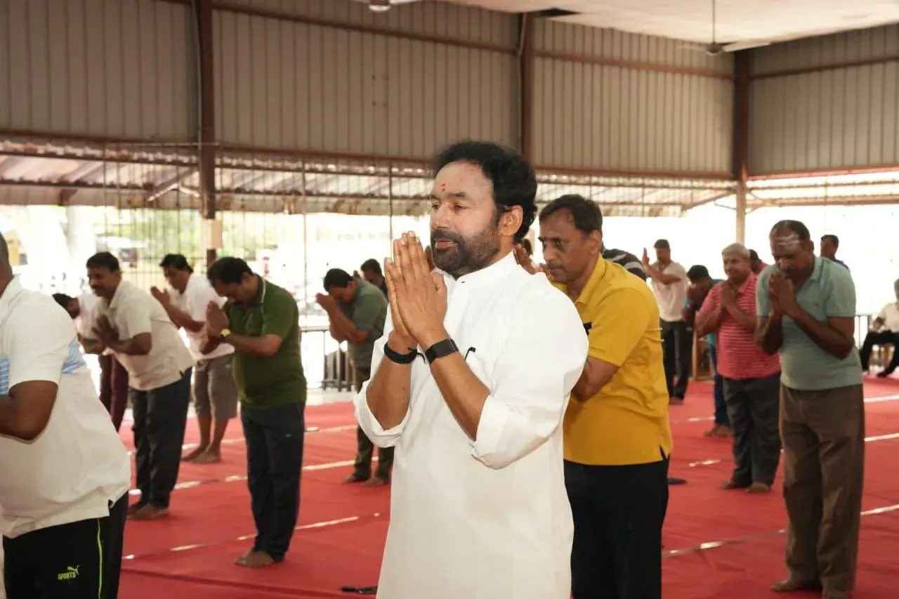 Kishan Reddy joins IDY 2026 yoga event at Chennai school