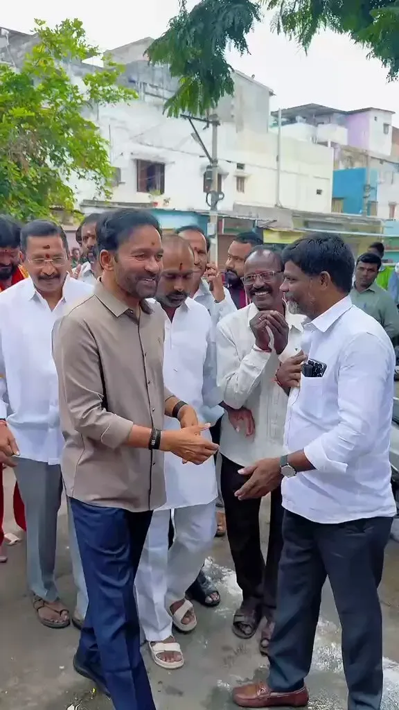 Kishan Reddy visits Hyderabad UPHCs, delivers medical equipment
