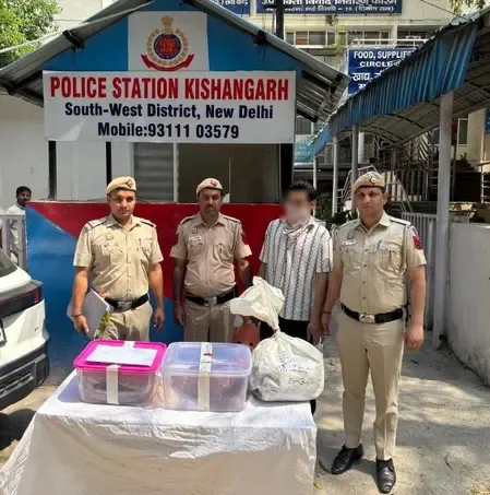 दिल्ली पुलिस ने गांजा सप्लाई नेटवर्क का किया भंडाफोड़, तीन गिरफ्तार 