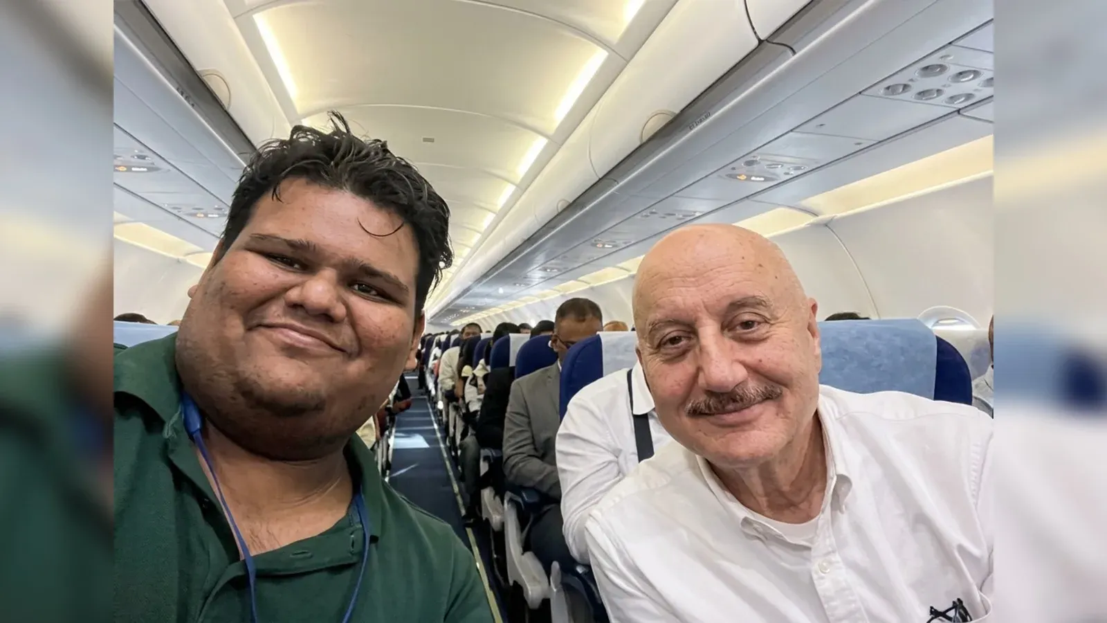 अनुपम खेर को गोवा-मुंबई फ्लाइट में मिला जीवन का सबक: पहली नज़र से मत बनाओ राय
