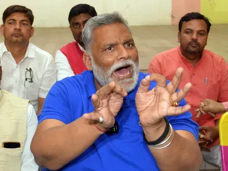 खान सर-रौशन आनंद विवाद पर पप्पू यादव बोले: 'दोनों को अपराधी न समझें, सिस्टम की खामियाँ जिम्मेदार'
