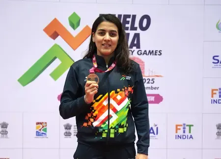How did Bhavya Sachdeva secure her seventh swimming gold for Jain University?