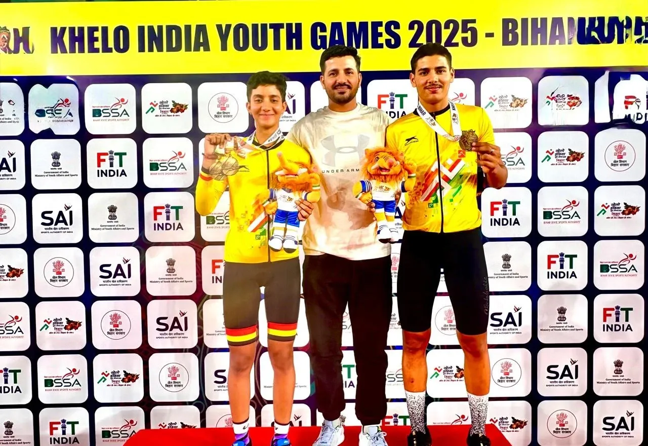 How Did Harshita Jakhar Achieve a Triple Gold in KIYG 2025?