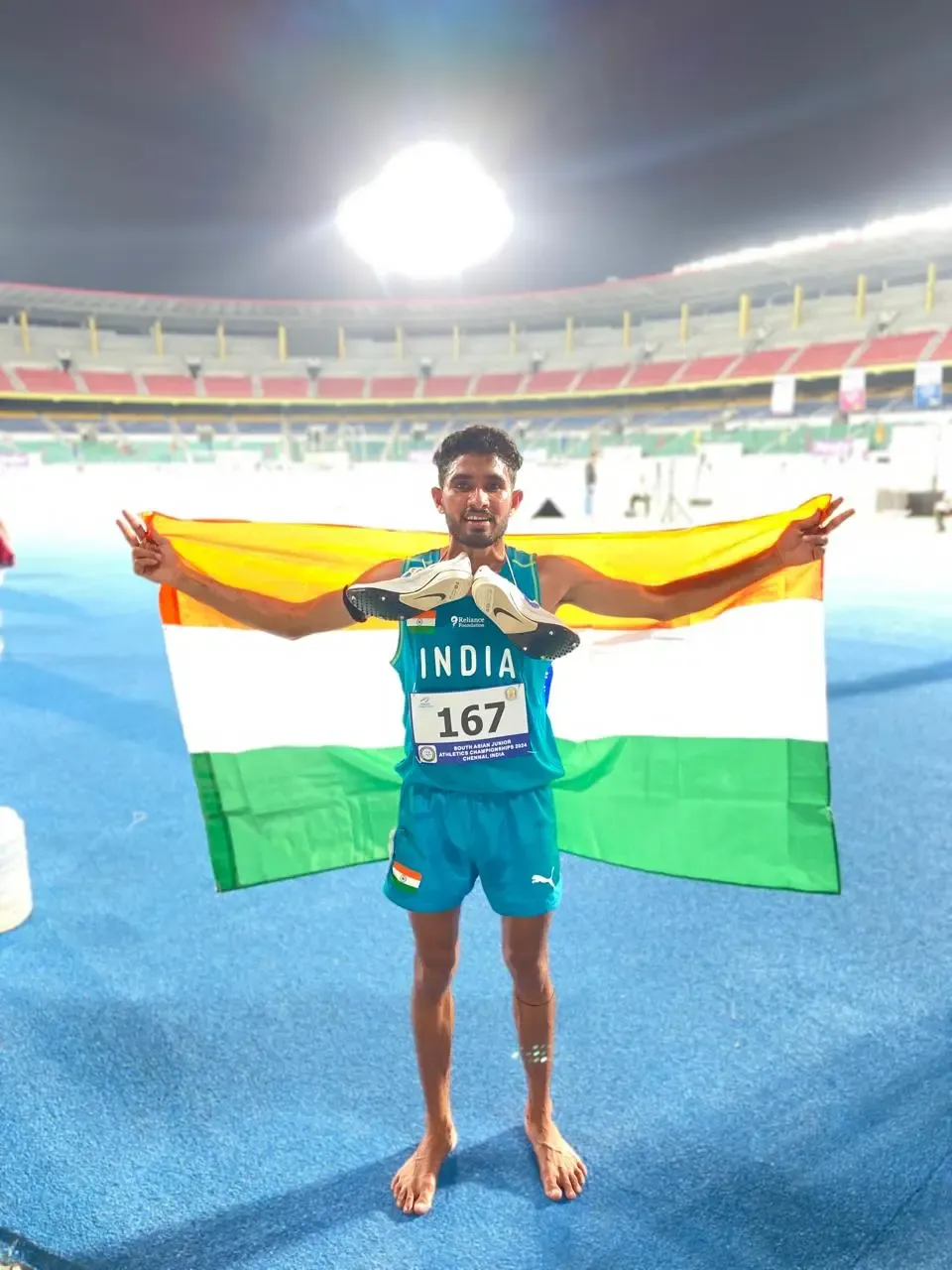 How did Jithin Arjunan lead five boys to break meet records?