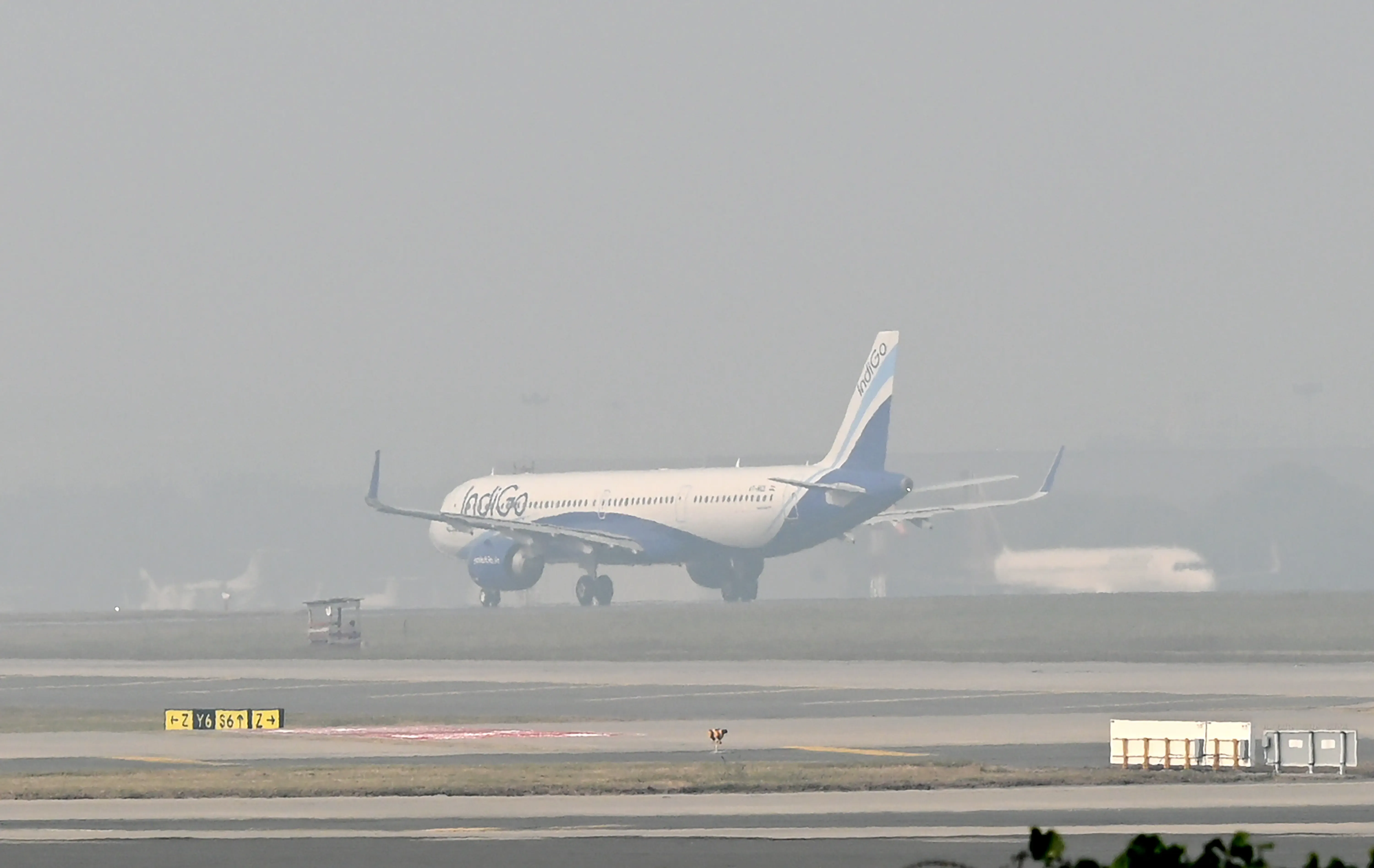 क्या कोहरे के कारण आईजीआई एयरपोर्ट पर 128 उड़ानें रद्द हुईं?