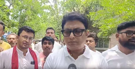 कोलकाता एयरपोर्ट रनवे विस्तार में मस्जिद बाधा: भाजपा विधायक सौरव सिकदर बोले — हटाना अनिवार्य