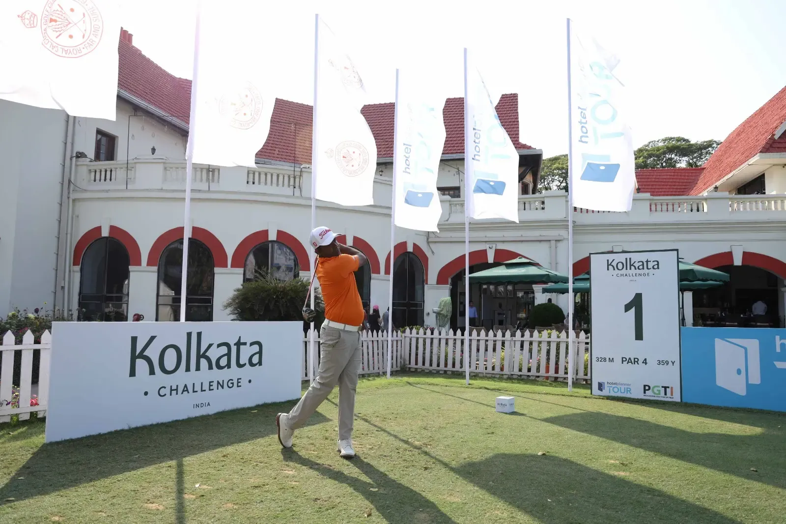 Kolkata Challenge Golf: Chouhan Ties for Lead with Quim Vidal on Day One