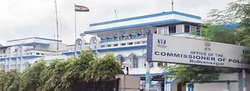Is a Kolkata Police Officer Accused of Assaulting Schoolgirls?