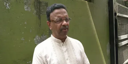 कोलकाता में ईद-उल-अजहा: ब्रिगेड परेड ग्राउंड में अदा हुई नमाज, मेयर फिरहाद हकीम ने माँगी खुशहाली की दुआ
