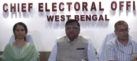 कोलकाता में स्ट्रॉन्ग रूम को लेकर विवाद तेज, टीएमसी-भाजपा आमने-सामने; चुनाव आयोग ने मांगी रिपोर्ट