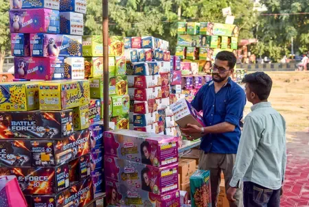 Kolkata Police seize 110 kg banned firecrackers ahead of Kali Puja, teen arrested
