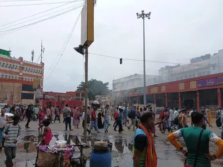 Sealdah station fire exposes safety gaps, Railways and Bengal fire dept clash