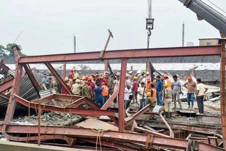 Kolkata warehouse collapse: CM Adhikari announces ₹10 lakh for kin of 9 dead