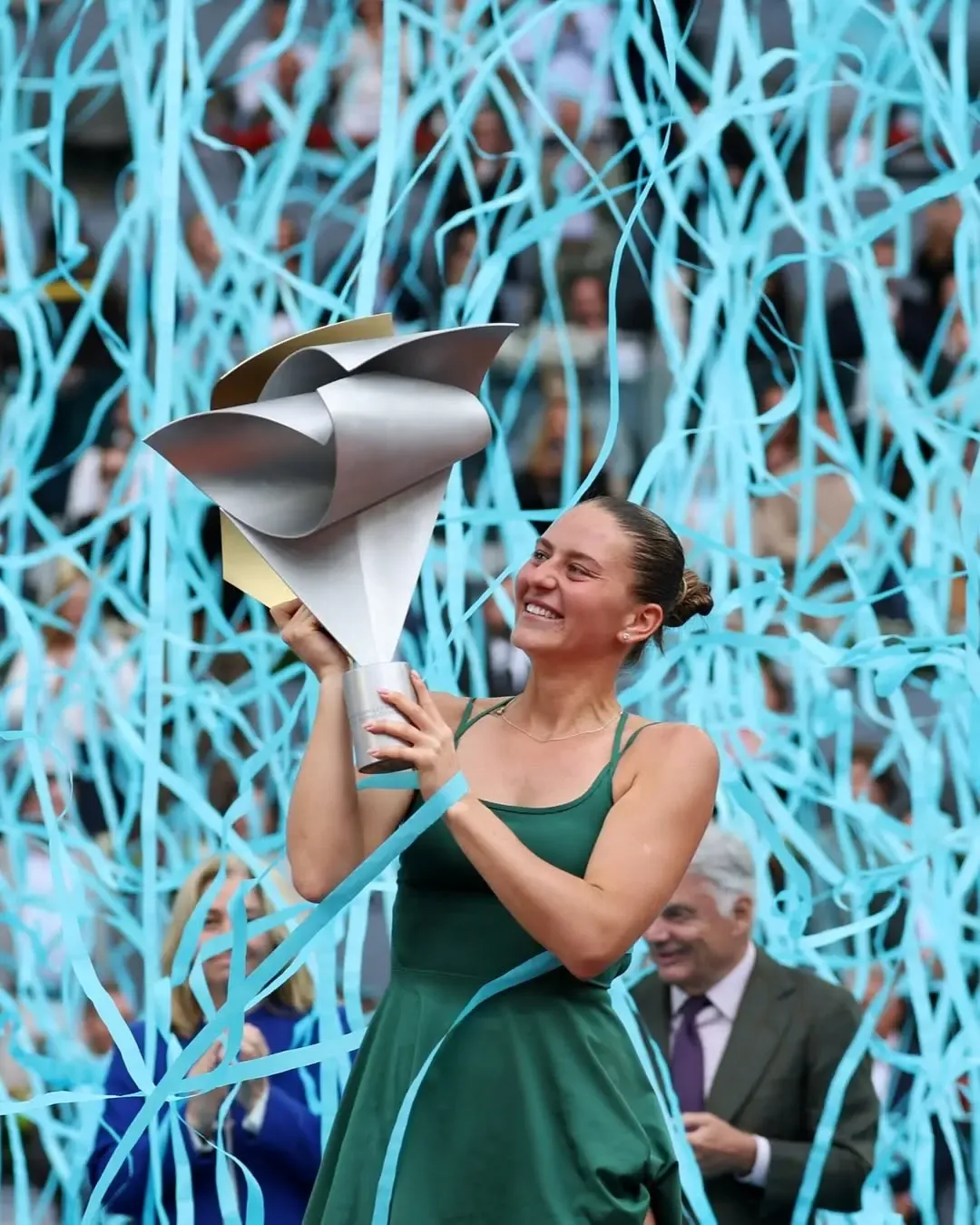 कोस्त्युक का पहला WTA 1000 खिताब, करियर की सर्वश्रेष्ठ 15वीं रैंकिंग; एंड्रीवा 7वें स्थान पर