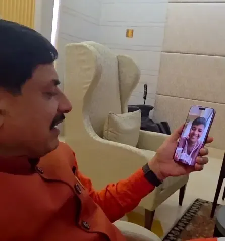 क्या क्रांति ने क्रांति कर दी? मध्य प्रदेश के मुख्यमंत्री मोहन यादव ने विश्व चैंपियन टीम की सदस्य क्रांति गौड़ से की बात