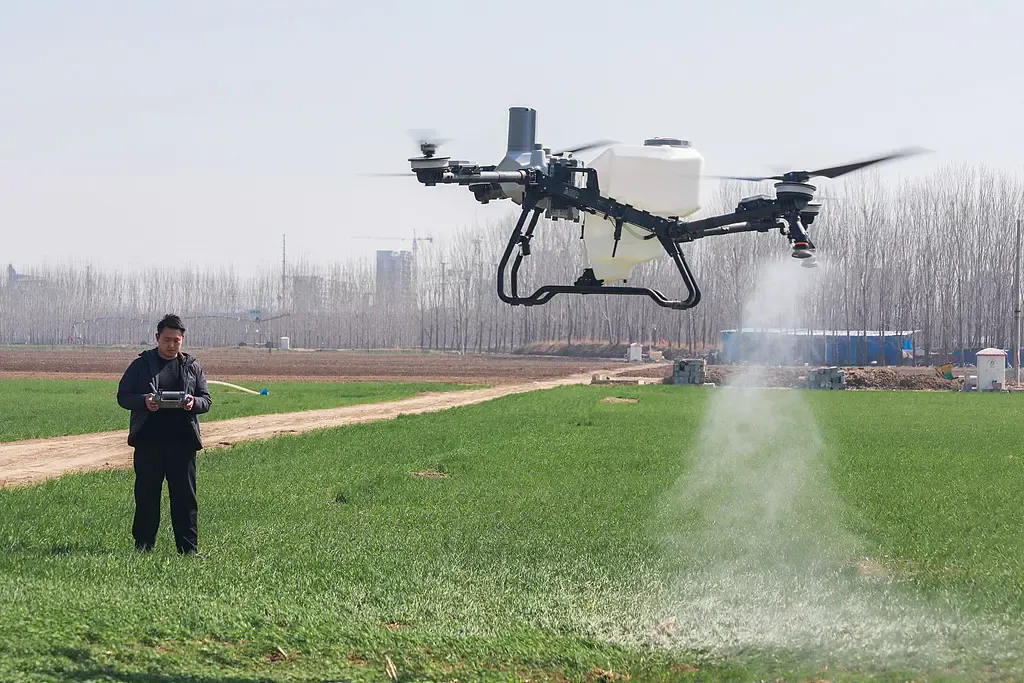 चीन में कृषि ड्रोनों की संख्या तीन लाख पार, दुनिया में सबसे आगे