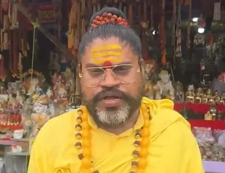 कृष्ण जन्मभूमि विवाद: स्वामी सच्चिदानंद का आह्वान — जन्माष्टमी 'मूल स्थान' पर, संतों से मथुरा पहुँचने की अपील