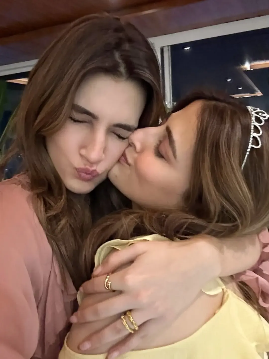 Did Kriti Sanon Celebrate Her Sister Nupur's Birthday with a Dance to ‘Pyar Dilon Ka Mela Hai’?