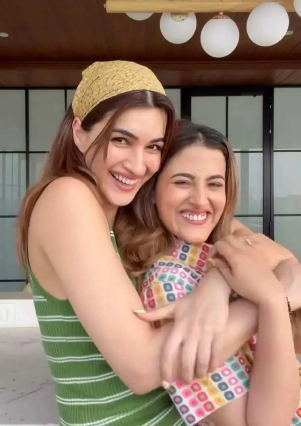 Kriti Sanon's fun reel with sister Nupur reveals 'sweet & spicy' family vibe