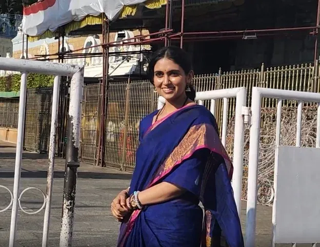 कृति सेनन और रिंकू राजगुरु पहुंचीं तिरुमाला, बालाजी के दर्शन कर लिया आशीर्वाद