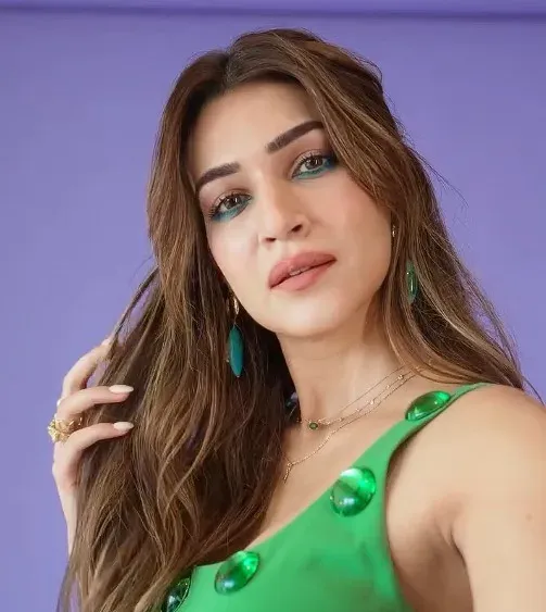 Kriti Sanon turned 'cranky' on strict diet during Cocktail 2 shoot in Italy