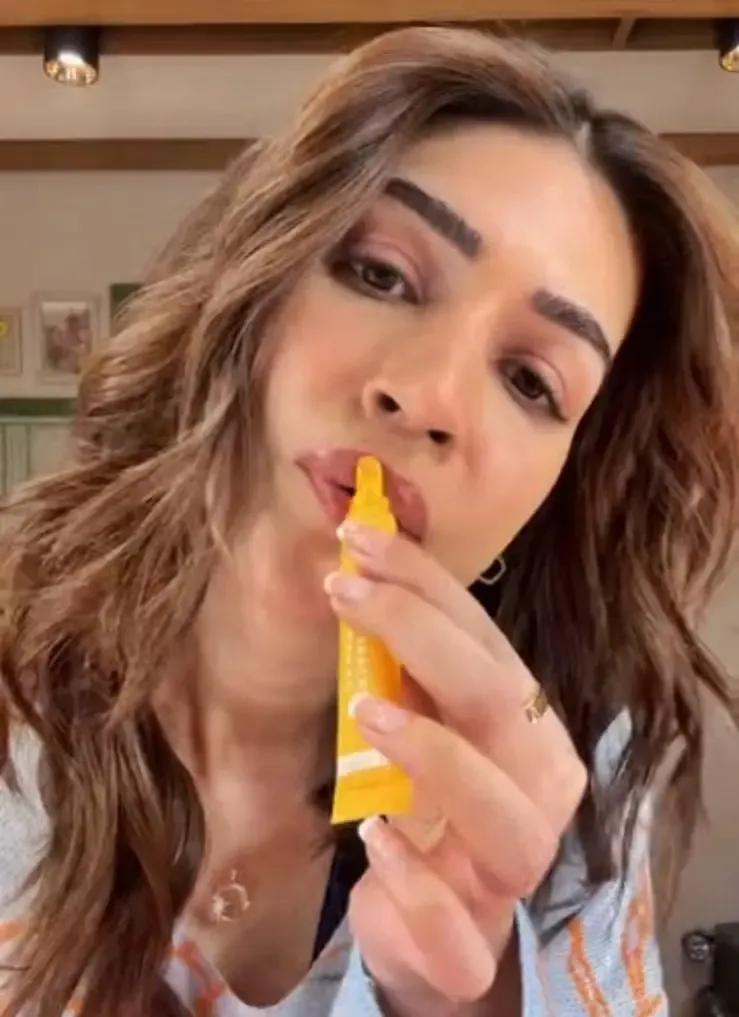 Kriti Sanon Quirks Up Her Mango Craving with Lip Gloss