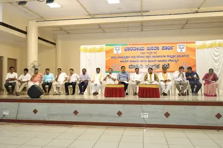 Did the Karnataka BJP delegation issue a warning to authorities in Mangaluru regarding Hindu activists?