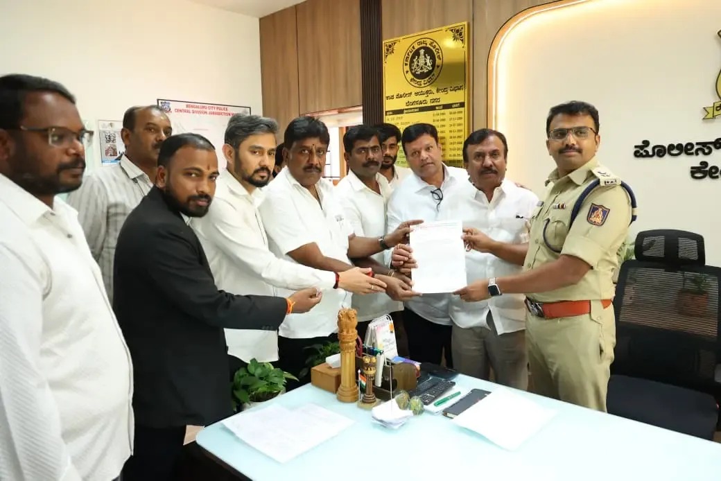 Did K'taka BJP File a Police Complaint Against Youth Congress Over a Banner Targeting PM Modi?