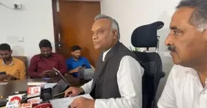 Karnataka BJP Delivers Contractor's Death Note to Rahul Gandhi; Priyank Kharge Predicts Party's Embarrassment