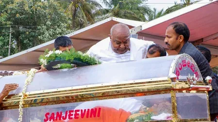 Deve Gowda remembers wife Chennamma, 72 years of life together