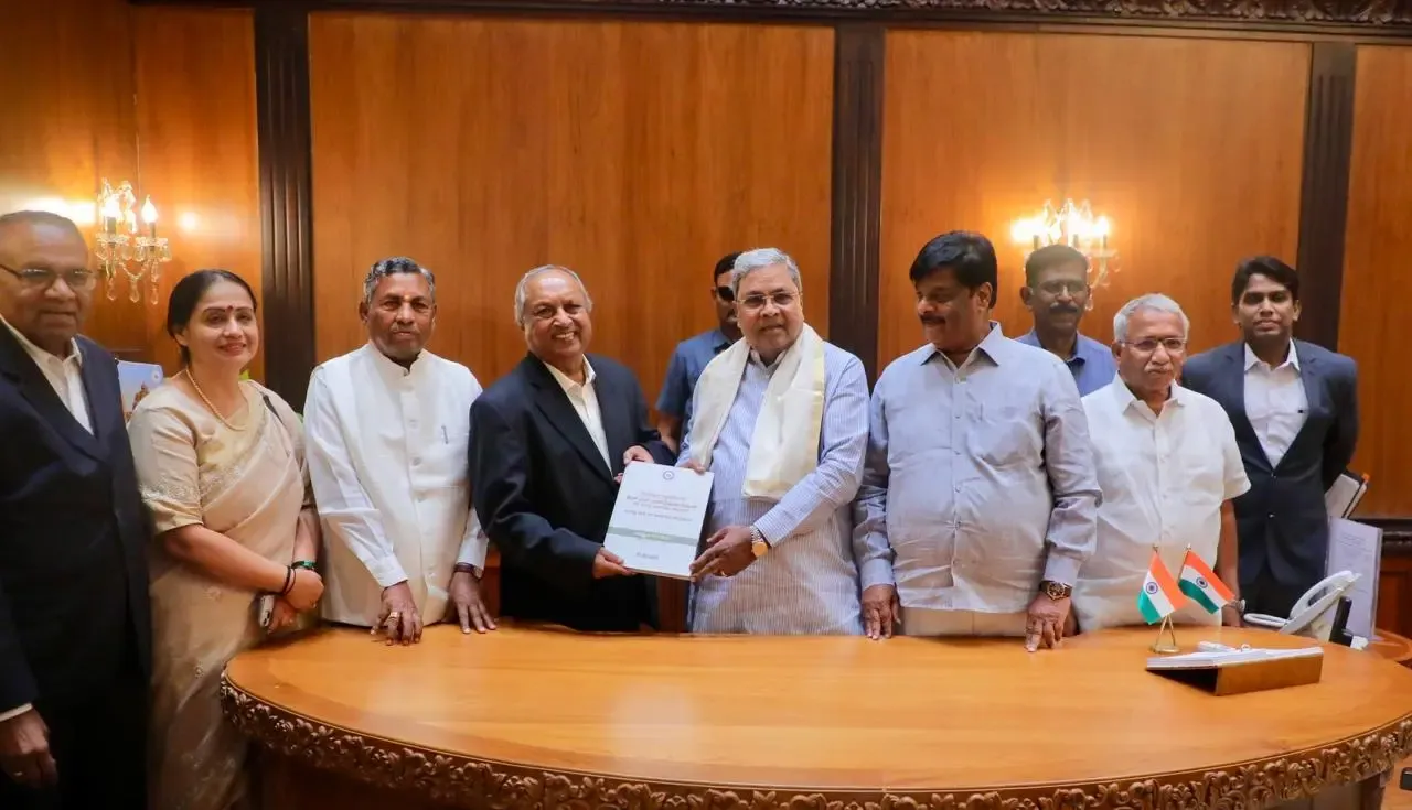 Karnataka: Justice Nagamohan Das Committee Presents Report on SC Internal Reservation for Government Positions