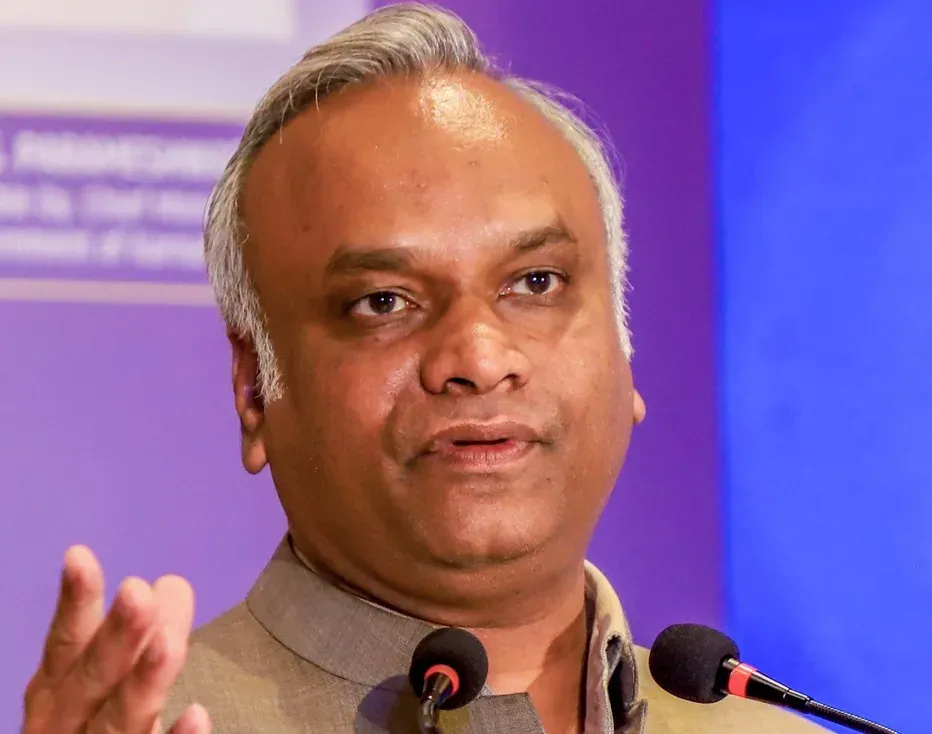 Bengaluru Independence Festival 2026: Priyank Kharge reviews Vidhana Soudha security