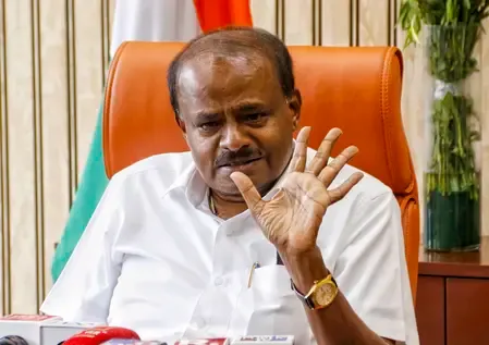 Is K'taka's Government Overwhelmed by Corruption? Union Minister Kumaraswamy Responds to MLA's Allegations