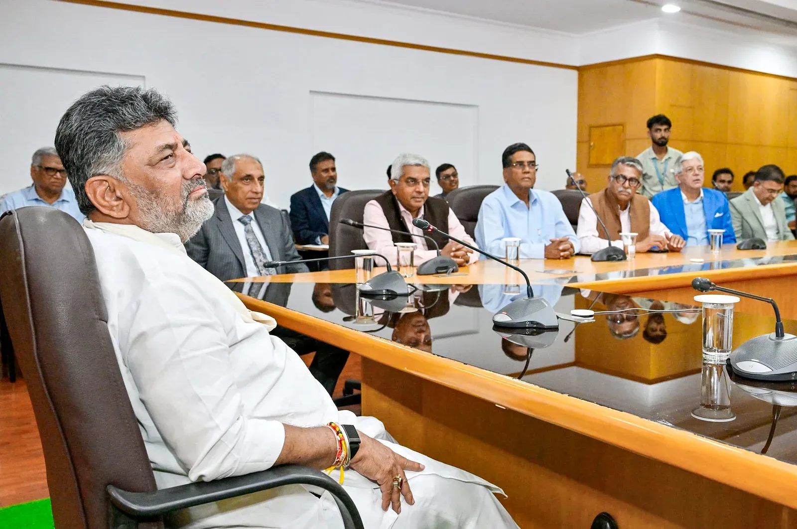 Karnataka cabinet reshuffle: Shivakumar heads to Delhi amid intense lobbying