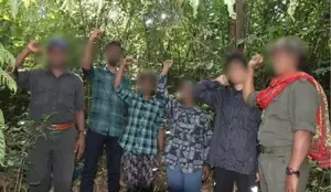 Karnataka: Six Maoists Lay Down Arms in Presence of Chief Minister Siddaramaiah