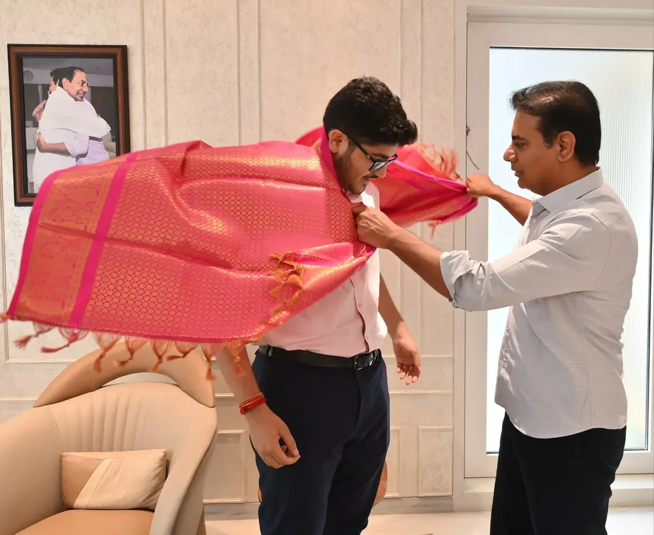 KTR Felicitates JEE Advanced Topper Vivan Mahiswari