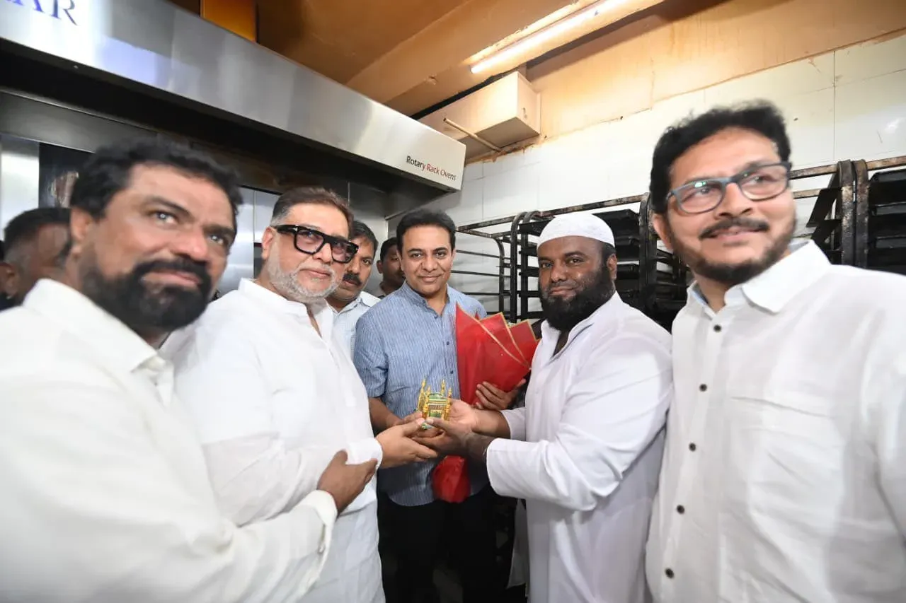 KTR savours Irani chai at Nimrah Cafe near Charminar