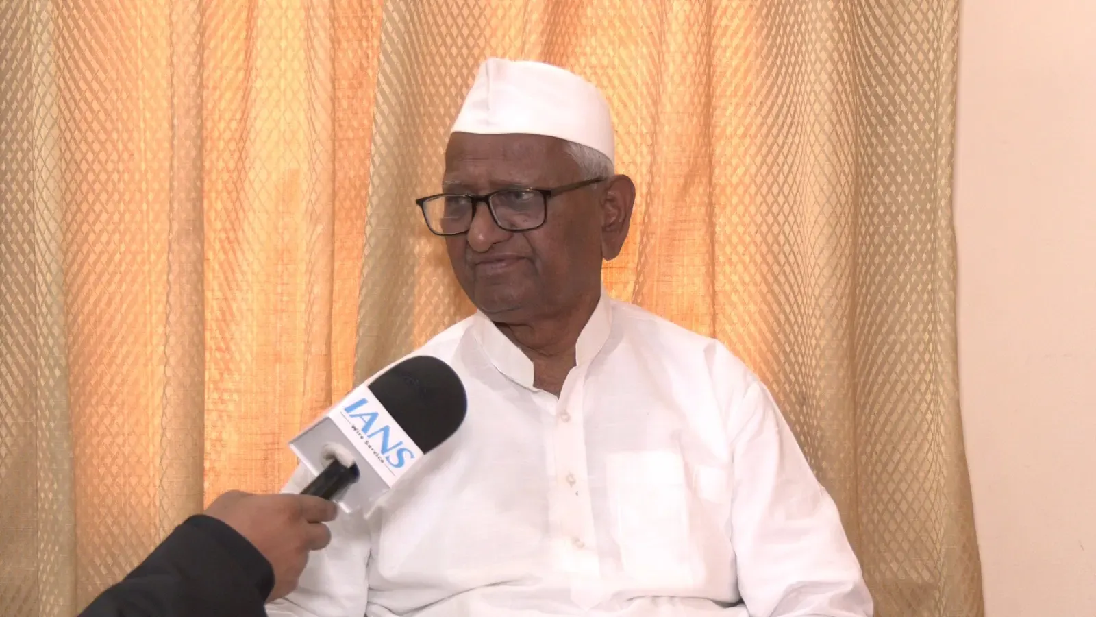Anna Hazare on Kumar Vishwas & Prashant Bhushan: 'They Are Good People, We Still Communicate'