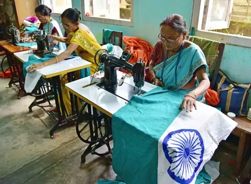 KVIC's Turnover Surpasses Rs 1.70 Lakh Crore in FY25: Chairman Manoj Kumar