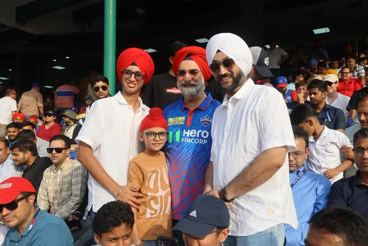Delhi L-G TS Sandhu Cheers DC in Stands at Arun Jaitley Stadium