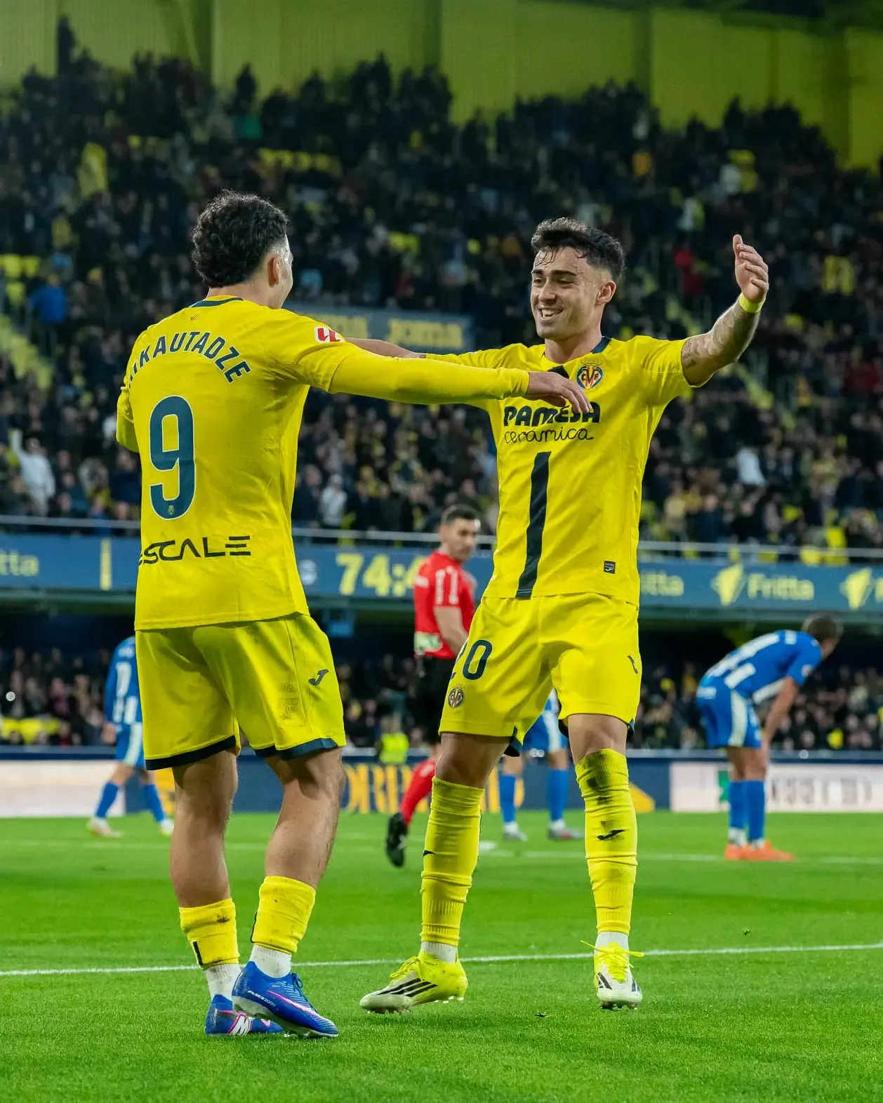 How Did Villarreal Close the Gap at the Top While Valencia Slips into Trouble?