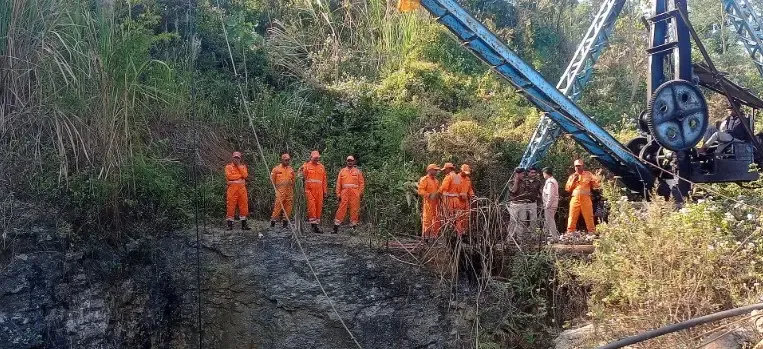 Labourers Trapped in Assam Coal Mine; Water Influx Complicates Rescue Efforts