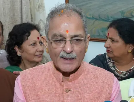 क्या लद्दाख में सुरक्षा समीक्षा बैठक ने शेष प्रतिबंधों में ढील का आश्वासन दिया?
