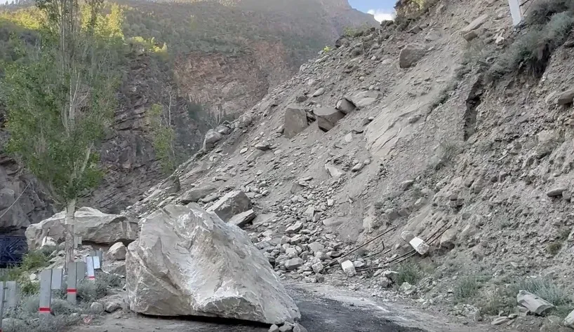 लाहौल-स्पीति भूस्खलन: जाहलमा नाले के पास संसारी-तिन्दी-तांदी मार्ग बंद, सैकड़ों वाहन फंसे